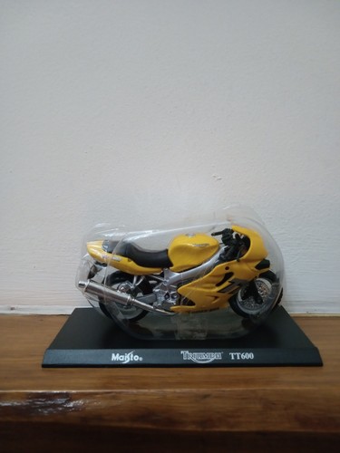 Triumph 600 scala - ,